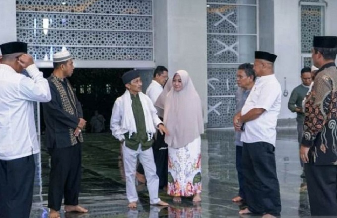 Bupati Gorontalo Puji Keindahan Masjid Giok Nagan Raya Aceh